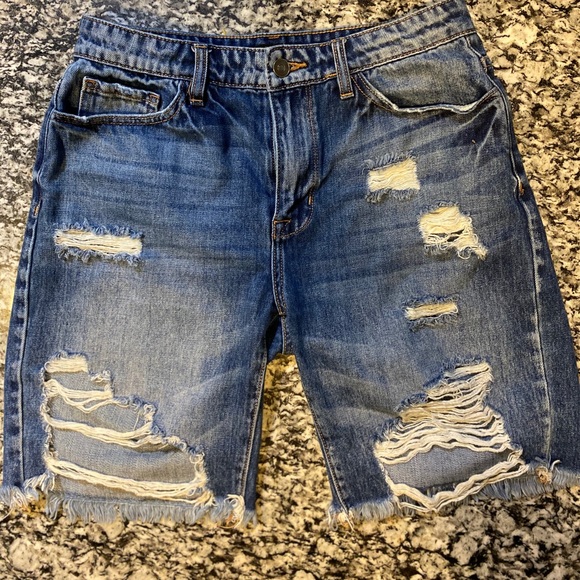 High Waist Distressed Bermuda Denim Shorts - Picture 3 of 4